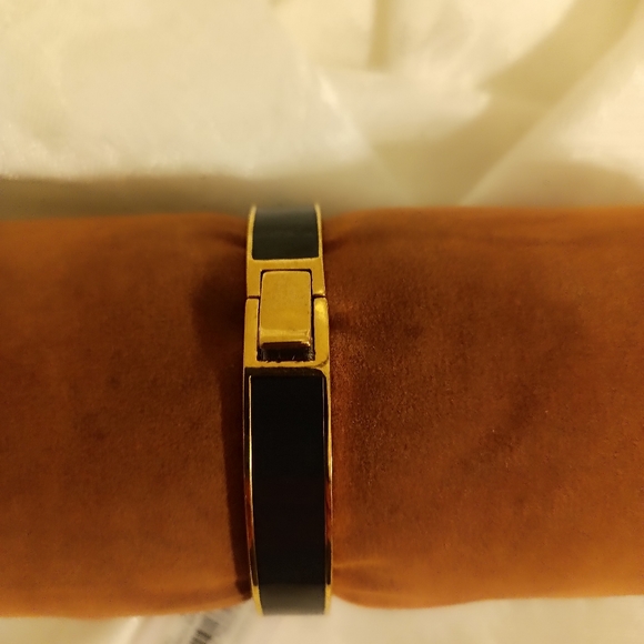Kate spade black and gold enamel clasp bangle women's bracelet - Picture 5 of 6